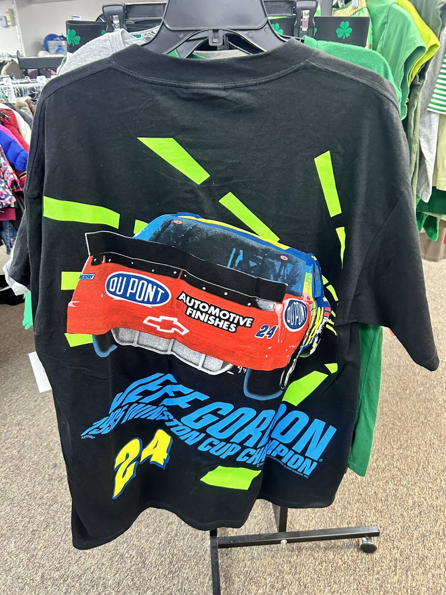 First find of the day thrifting 🤝🏽 og tags!