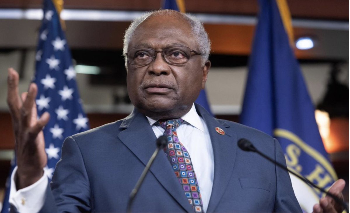 Deemoney521's tweet photo. #SouthCarolina Today is the Democratic Primary!! Please get out and VOTE!! Vote for #BidenHarris2024 & #RepClyburn!! #DemocratsDeliverJobsAgain #Blue2024 #SCPols #SCVotes https://t.co/TJRMZvXyD9