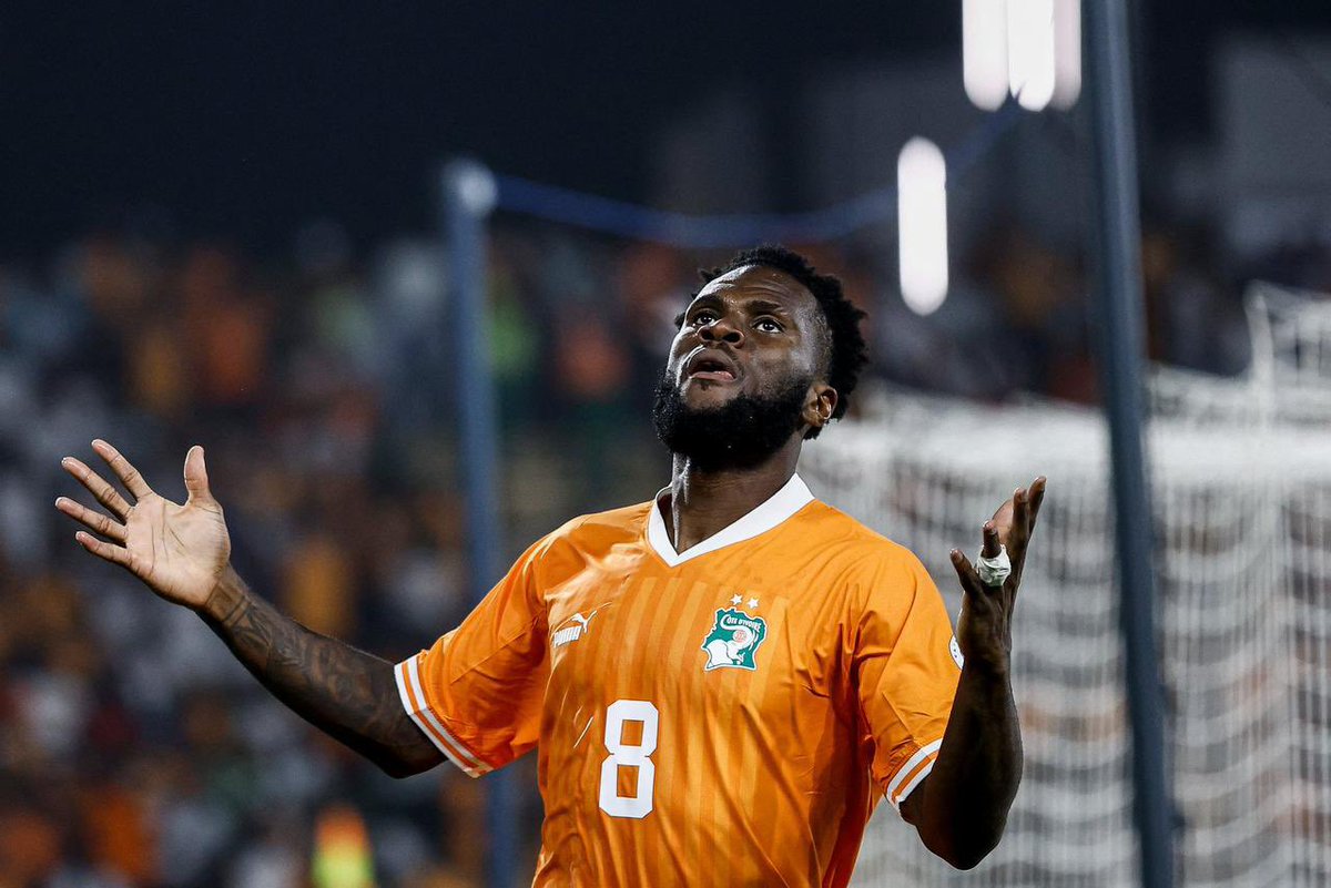 نصـــف نهـــــائي كأس أمم أفريقيا 🤩

⛳️ - 🇨🇮 ساحل العاج Vs الكونغو 🇨🇩
📅 - الأربعــــاء القــــادم
📺 - قنوات Bein Sports
🕗 - الحادية عشر مساء بتوقيت مكة
👤 - الرئيــس فــــــرانك كيســـــيه