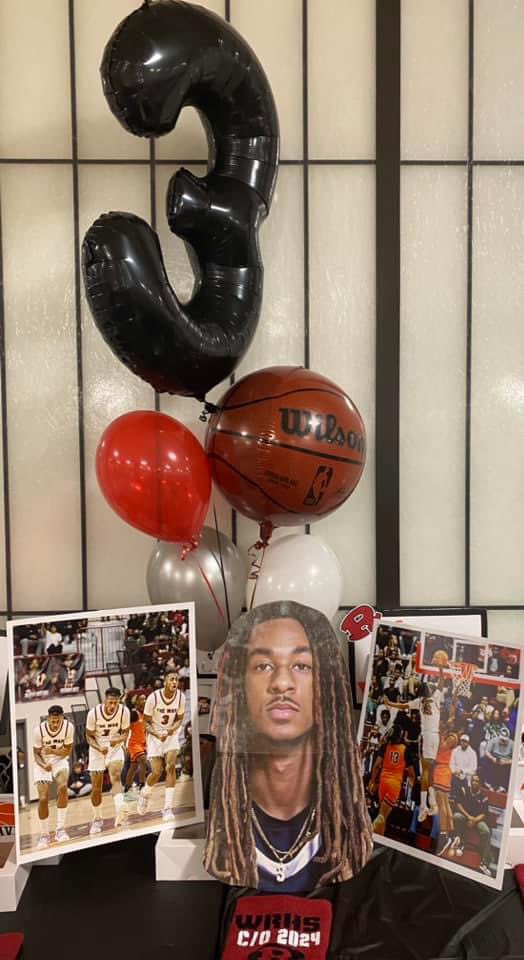 ShakamiAni's tweet photo. @JermarquisJ Senior Night was absolutely amazing🥰🥰🥰 https://t.co/4lYhRS9XbK