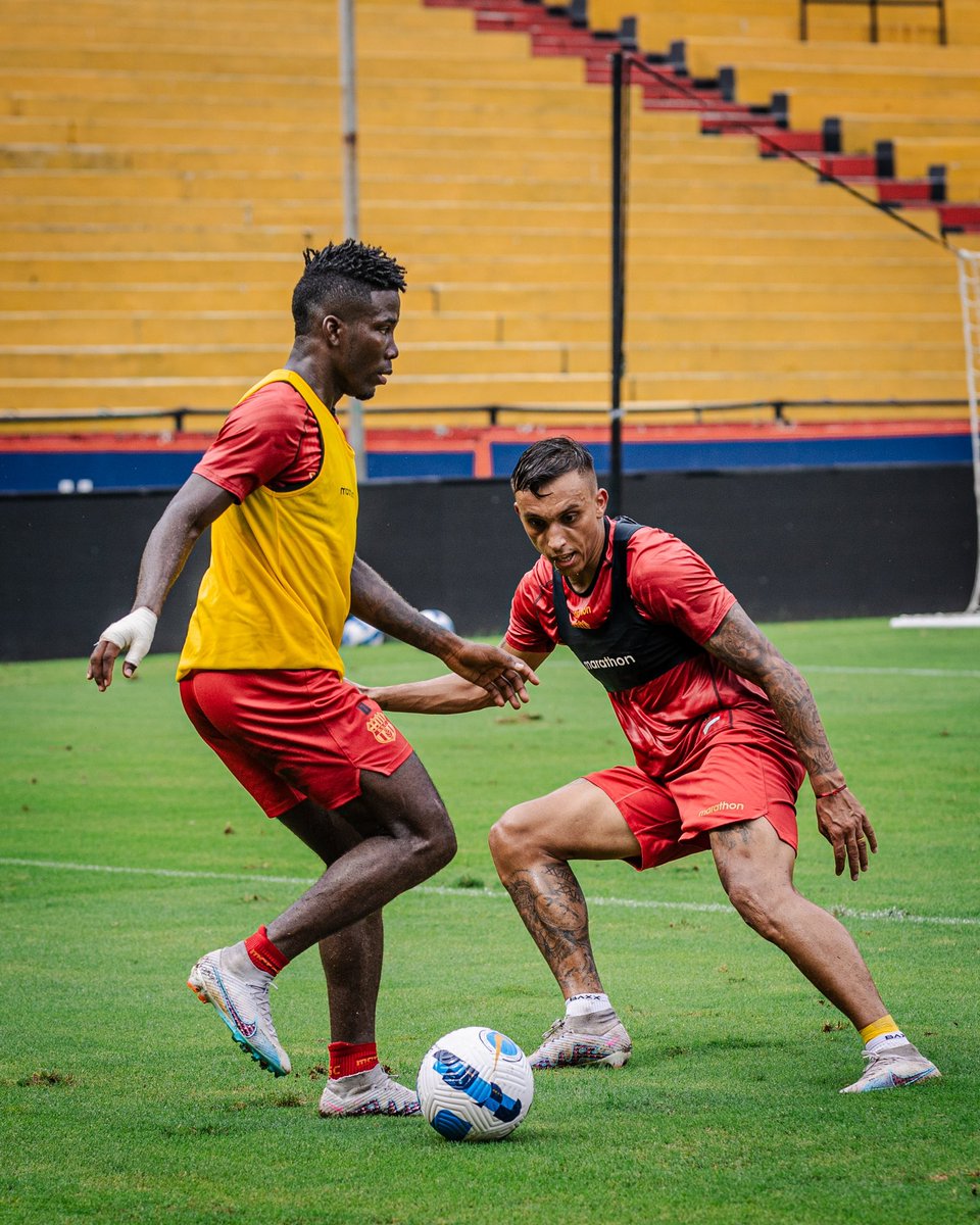 BarcelonaSC's tweet photo. Sigue el fútbol 🔛👊
¡Nada como jugar en casa! 

#PretemporadaBSC2024 
#PracticaBSC https://t.co/92vCcWKCkN