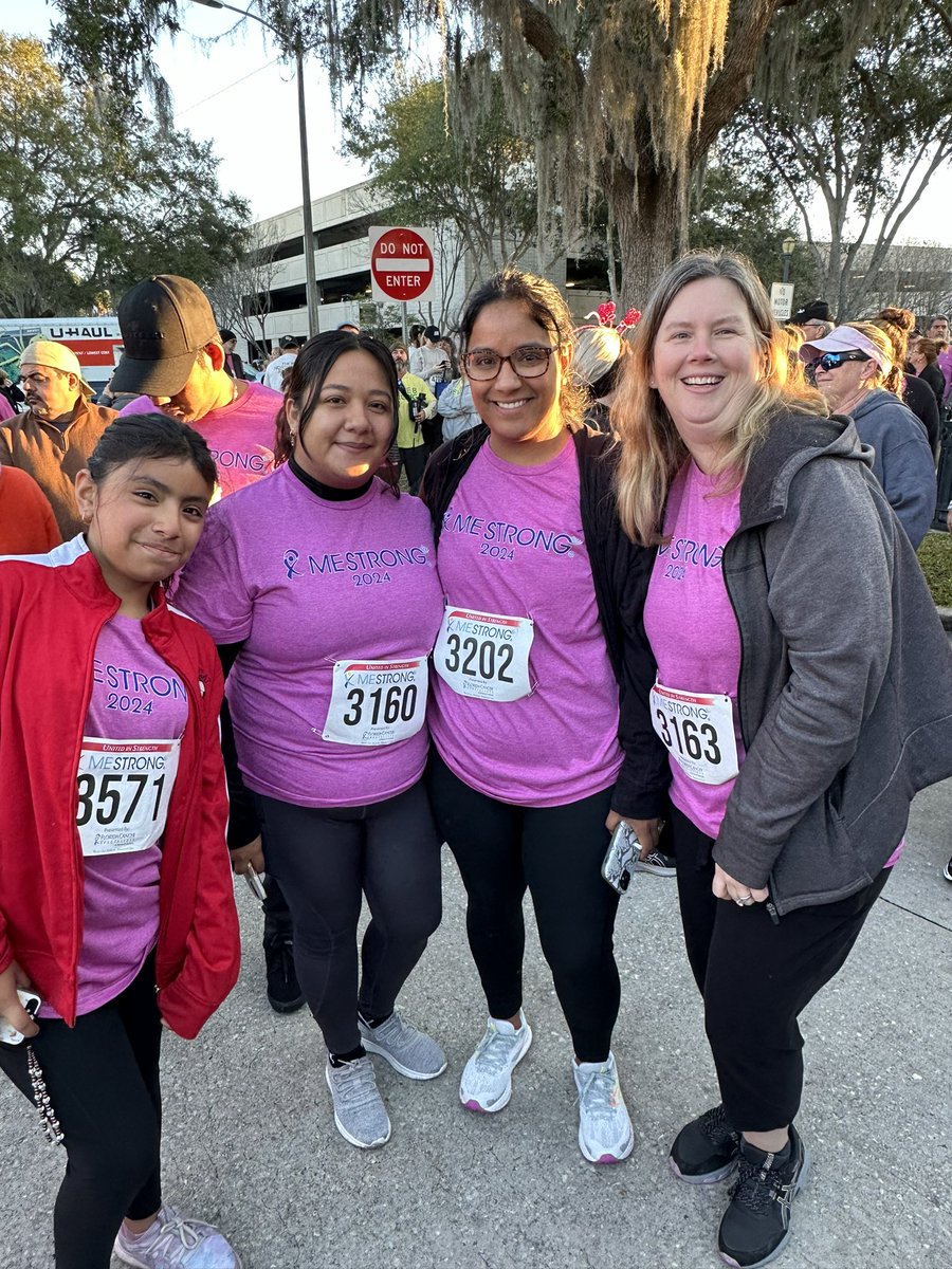 Widalis_Camacho's tweet photo. This morning marked McInnis Elementary's debut as a team at the United in Strength @MESTRONG1 5k!
Incredibly proud to have @McInnis_VCS represented in such a great cause!
#MESTRONG #TeamMcInnis❤️💙 https://t.co/qDsPEjEiDf