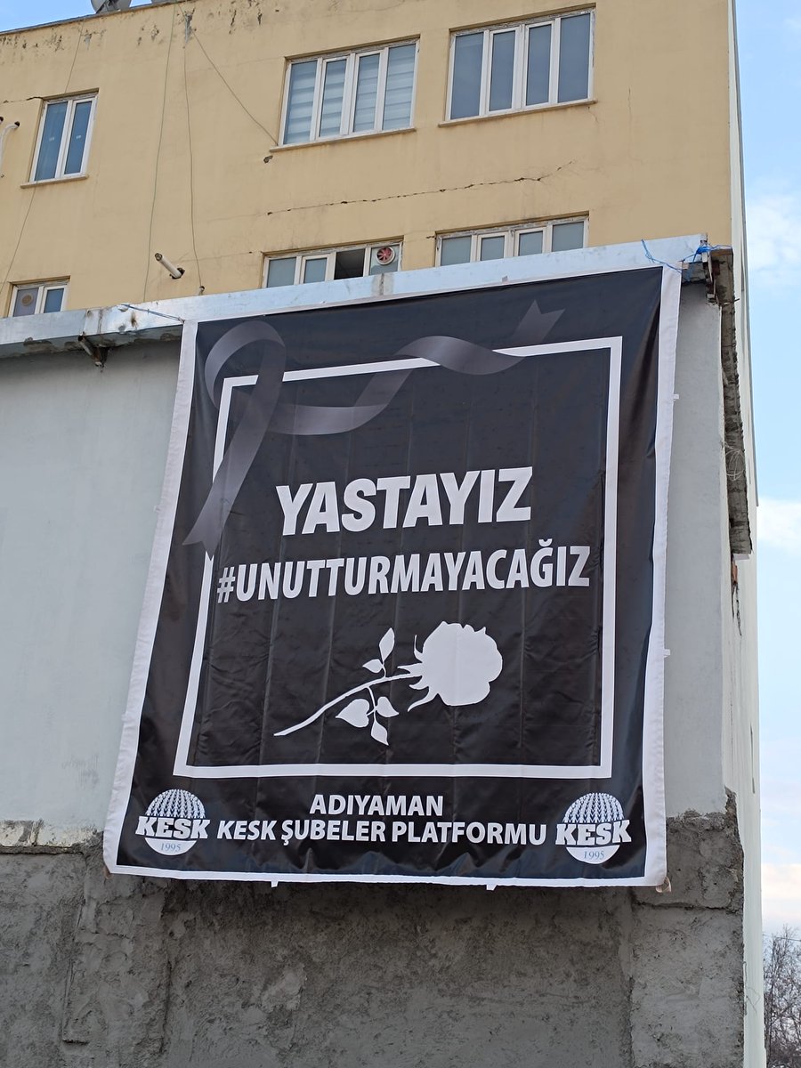 ad_egitim's tweet photo. 6 Şubatı Unutmadık UNUTTURMAYACAĞIZ!!
@egitimsen
@sesgenelmerkezi 
@KESK1995 
@KESKliyiz 
@ad_egitim 
@haber
@fisachm https://t.co/g2iK864hUu