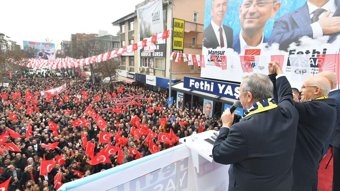 ismailkandemir_'s tweet photo. AÇILIŞ DEĞİL MİTİNG...
Ankara Yenimahalle Akın Caddesinde 'seçim merkezi' açılışı yapıldı. Muhteşem bir kalabalık ve heyecan vardı. Vefa Ekibi ve Ankara Gücü taraftarları coşkuyu artırdı. Hayırlı olsun, yeniden başarmaya vesile olsun.
@mansuryavas06 
@fethiyasar 
@ArslanYuksel06 https://t.co/1Gv8OkrfnW