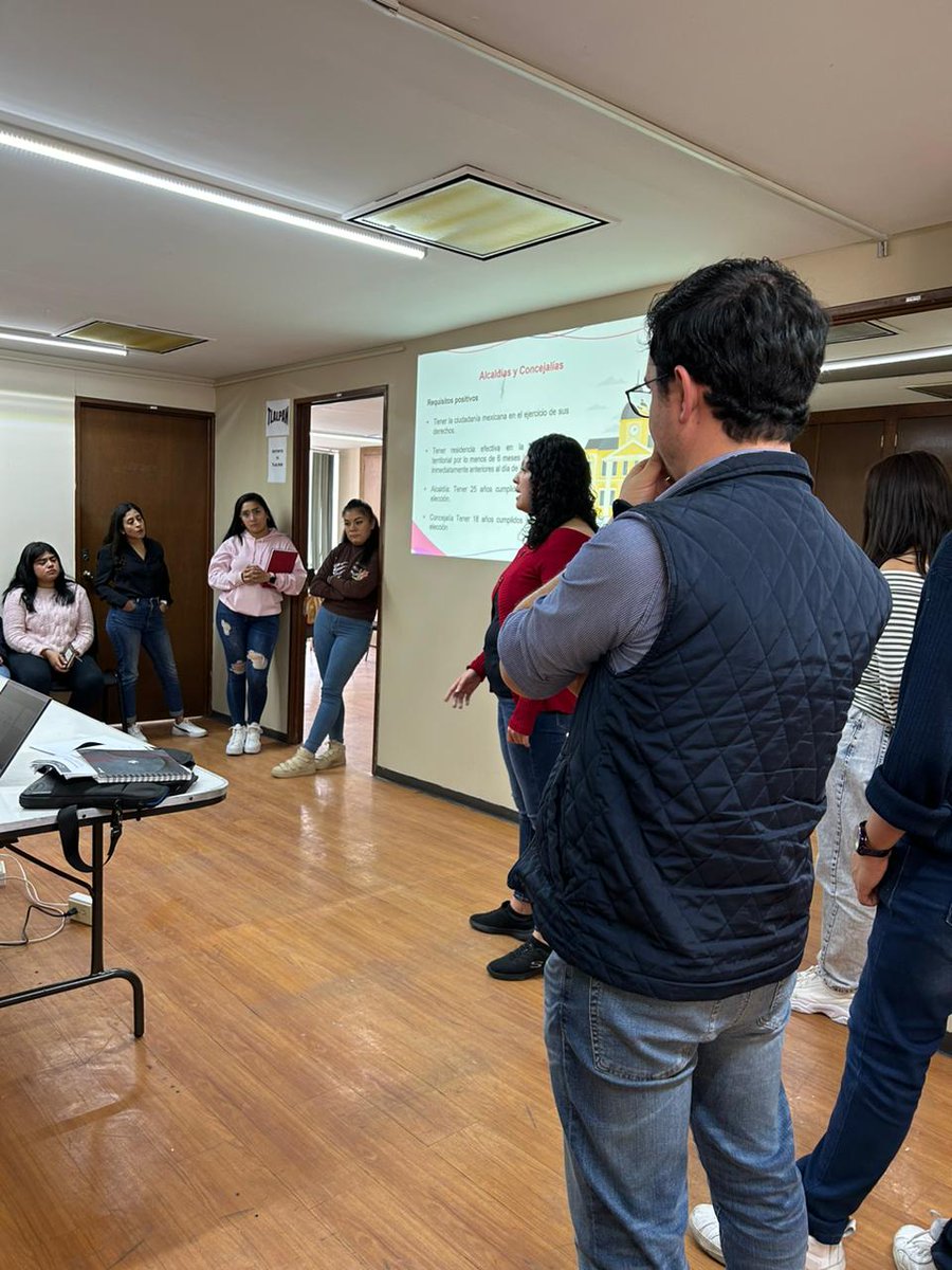 soniaperezmx's tweet photo. ¡Se acerca el registro de todas las candidaturas ante el @iecm! Por ello, se ha capacitado al personal de los partidos políticos para utilizar el Sistema de Registro Electrónico de Candidaturas (SIREC) https://t.co/gxY81dSDzM