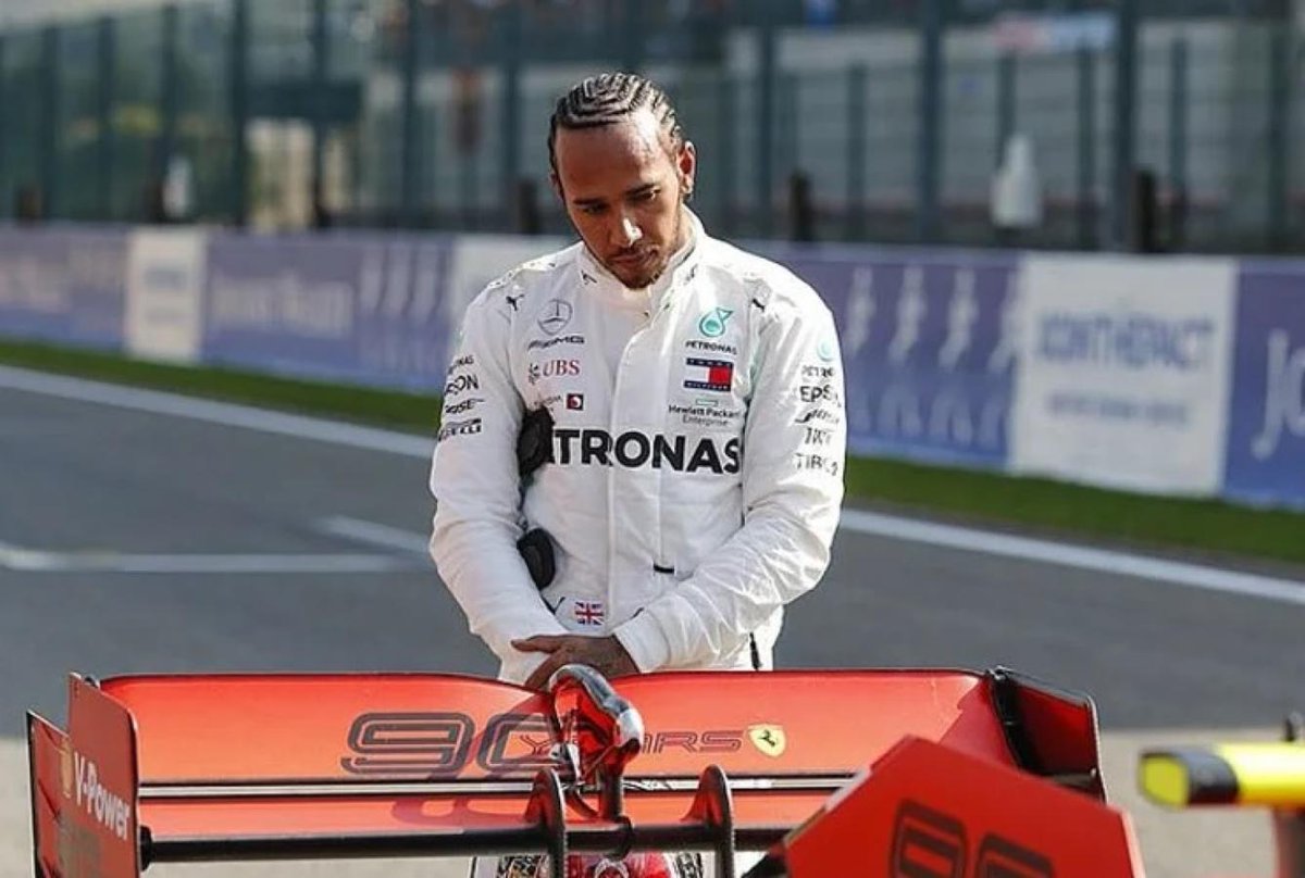 "Con Mercedes conseguí cosas que solo había soñado de chico. Es momento de cumplir otro sueño de la infancia: manejar una Ferrari roja"

✍️ Lewis Hamilton