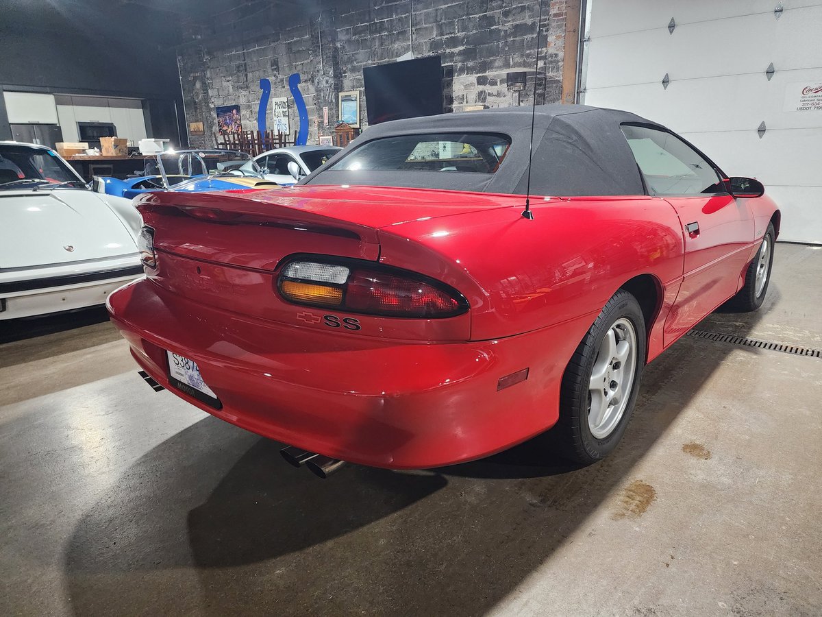DenButerbaugh's tweet image. So I bought a toy. 1997 Z28-SLP-SS, 6-spd. One owner! 45,000 miles. Air Flow Research heads, @COMPCams camshaft. @bilsteinUS shocks. @HurstShifterUSA. Can&apos;t wait for summer! #fbody #ChevyPerformance #camaro