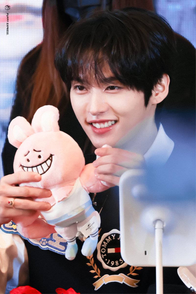 puppiexpress's tweet photo. 240203 HQ

Saaaaaamme😁

#리노 #Leeknow
#스트레이키즈 #Straykids https://t.co/VELH8RCxXw