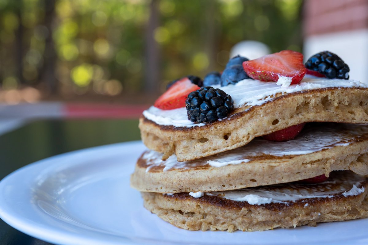 DiMariaFreshFo1's tweet photo. Happy Saturday 🌧️🌧️
Ven y disfruta de nuestros deliciosos desayunos como estos pan cake 🥞
Sábados y Domingos estamos abiertos a las 9:00 am https://t.co/Zqzkv1AbBt https://t.co/0NZwYhdsRm