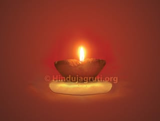 Initial rites to be performed at home after #Death 

If post-death rites are performed with faith the #deceased person, without getting trapped in #Bhulok acquires a positive momentum and moves on to higher regions

Read more👇
sanatan.org/en/a/104915.ht…

#SaturdayVibes 
#Saturday