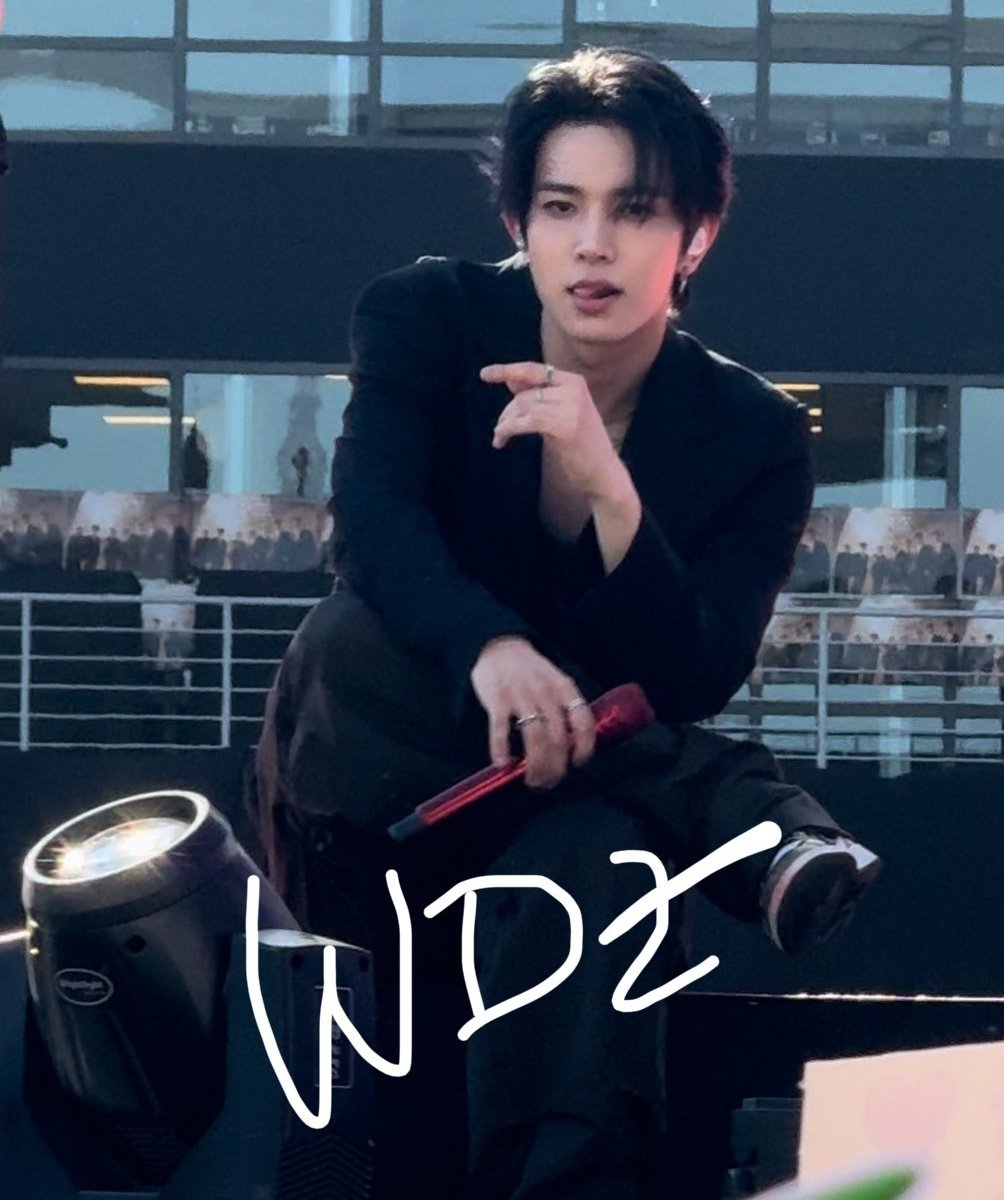 ihs_heeseung's tweet image. heeseung pogi 🖤