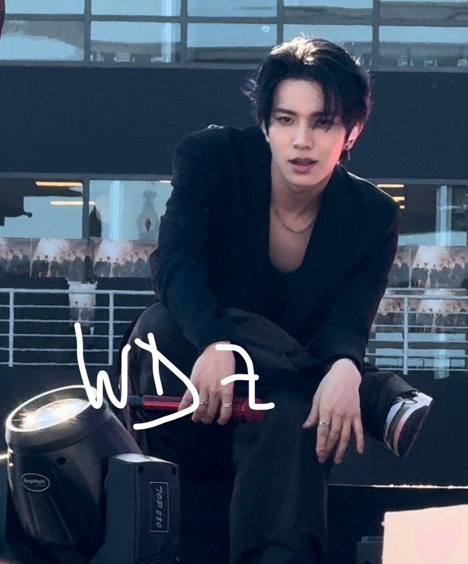 ihs_heeseung's tweet image. heeseung pogi 🖤