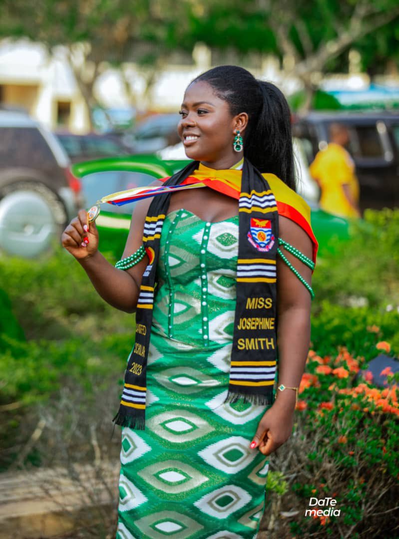 Chatte_Anderson's tweet photo. Fresh graduate in the building.
First Class Honors in BSc. Mathematics bagged @UCCGH_Official 🎉🎉🎉🎉🎉
 A proud @Camfed Association member.😊@fiankor_carlene https://t.co/Kd6WcKcedw