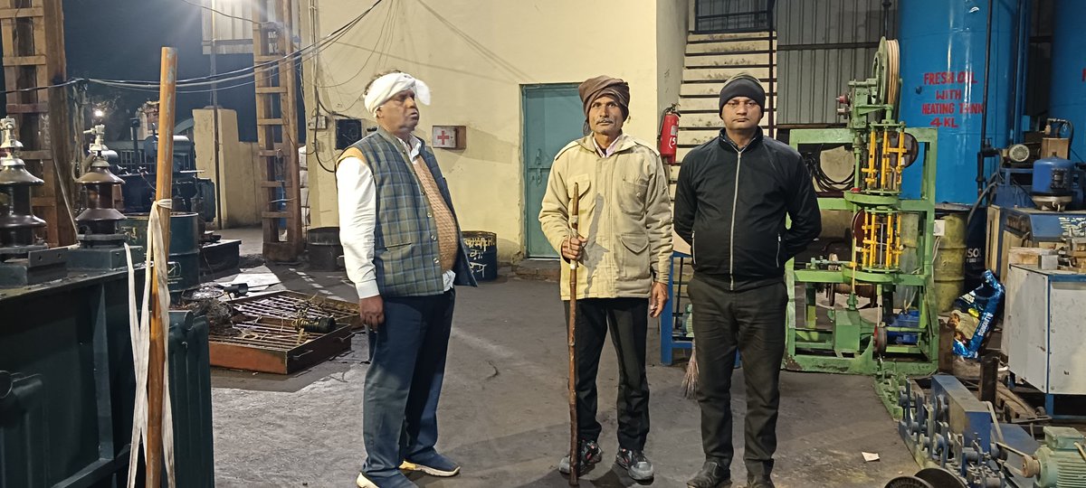 HathrasW's tweet photo. कार्यशाला हाथरस में रात्रि के समय लाइटिंग
एवम सुरक्षा व्यवस्था की निगरानी की गई चाक चोकंध पाई गई
@dvvnlhq @dvvnlhathras @SunjeevSharma9 @e_aligarh @MDDVVNL https://t.co/DI4oB4h544