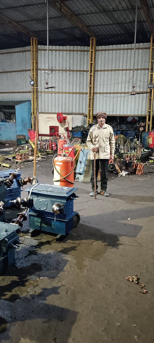 कार्यशाला हाथरस में रात्रि के समय लाइटिंग
एवम सुरक्षा व्यवस्था की निगरानी की गई चाक चोकंध पाई गई
<a href="/dvvnlhq/">Dakshinanchal Vidyut Vitran Nigam Limited</a> <a href="/dvvnlhathras/">DVVNL HATHRAS</a> <a href="/SunjeevSharma9/">AE Meter Dibiyapur</a> <a href="/e_aligarh/">E.E W/S Aligarh</a> <a href="/MDDVVNL/">MD DVVNL AGRA</a>
