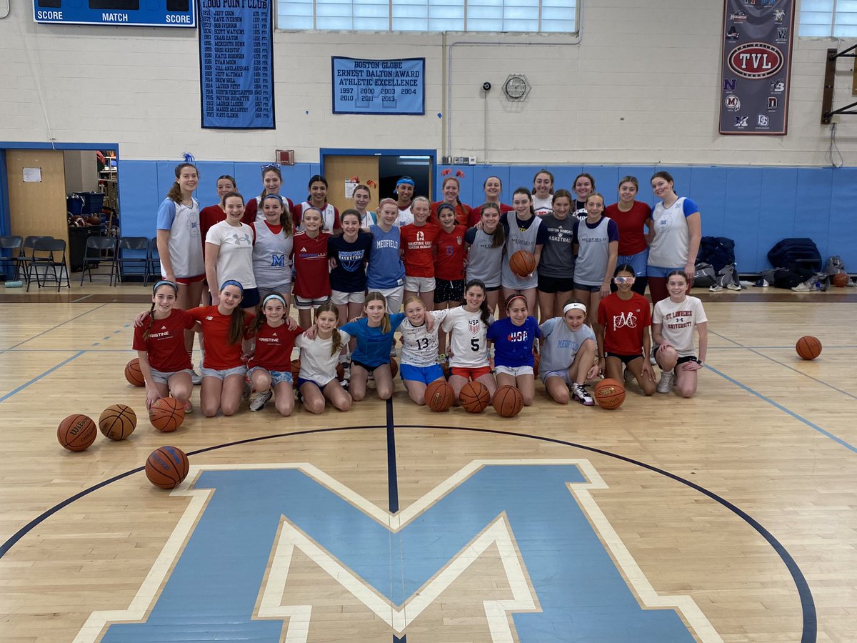 mnick40's tweet photo. Last Saturday Clinic today. We have had so much fun working with this great group of players. @MedfieldAD @mrsgelinas @HometownWeekly https://t.co/MkWuoTdq2o