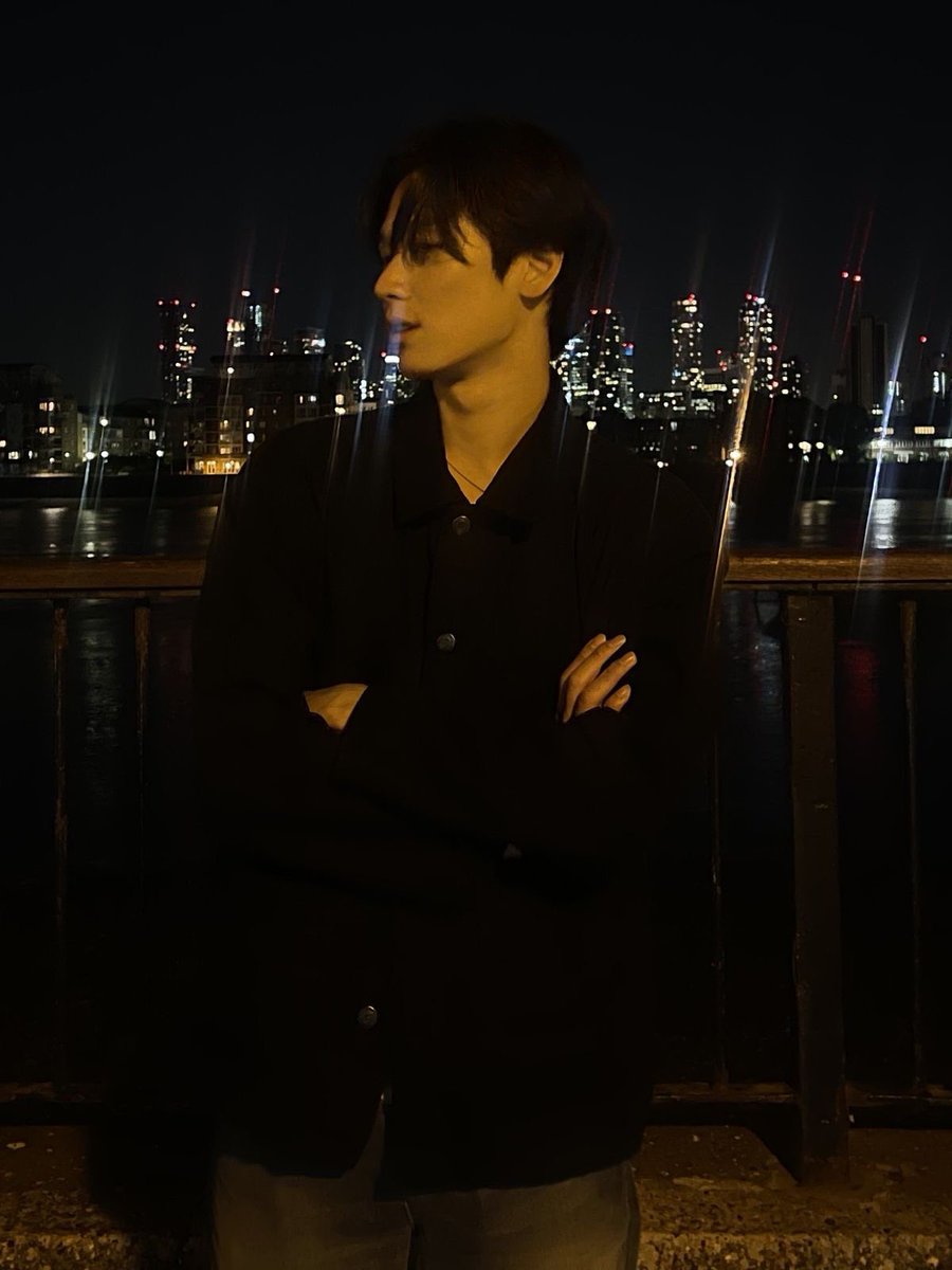 dna24913's tweet photo. 셋 중에 누구일거 같냐고 묻다 https://t.co/MrPc1GM6mf