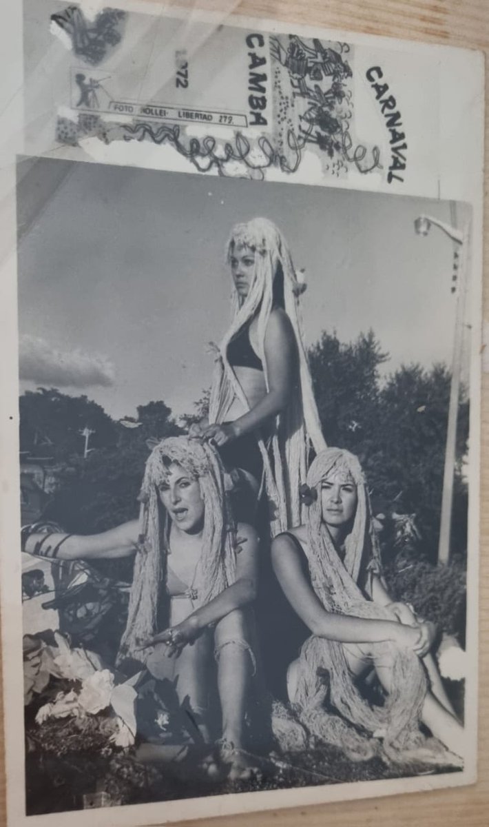 CFValverde's tweet photo. La primer Comparsa de mujeres que hubo en Santa Cruz; año 1972. Las Roba Chicos, S y M Rojas, L Lavadenz, C Roda , V Tamayo, C Suarez Blacutt. Causaron sensación en una ciudad muy conservadora! Fueron muy bien recibidas por la población que llenaba la plaza principal. https://t.co/ZggjsopJoX