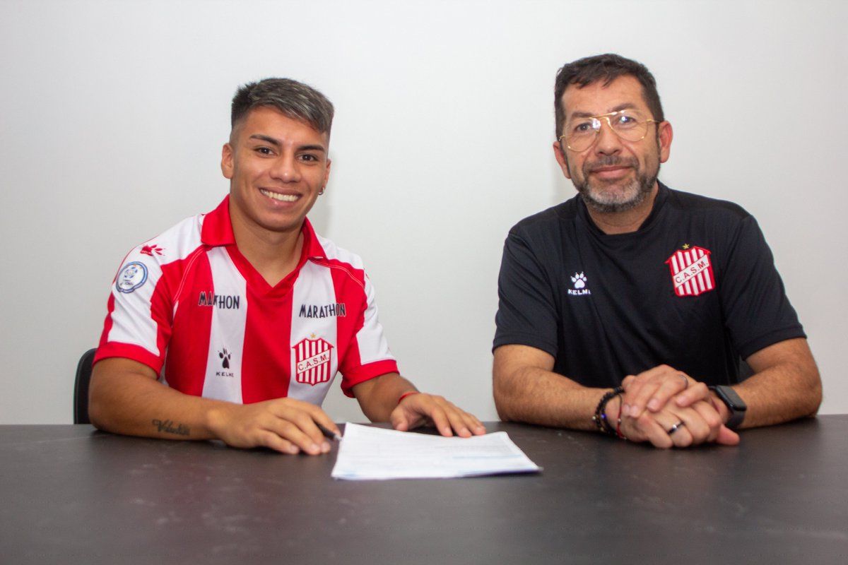 CASMOficial's tweet photo. 🔴⚪️ #PrimeraNacional

Siguen llegando 🇦🇹

Lautaro Fedele, extremo derecho de 22 años proveniente de Defensa y Justicia, firmó su contrato y se convirtió en nuevo refuerzo.

⚽️ #VamosCiudadela https://t.co/xlFgvALR7p