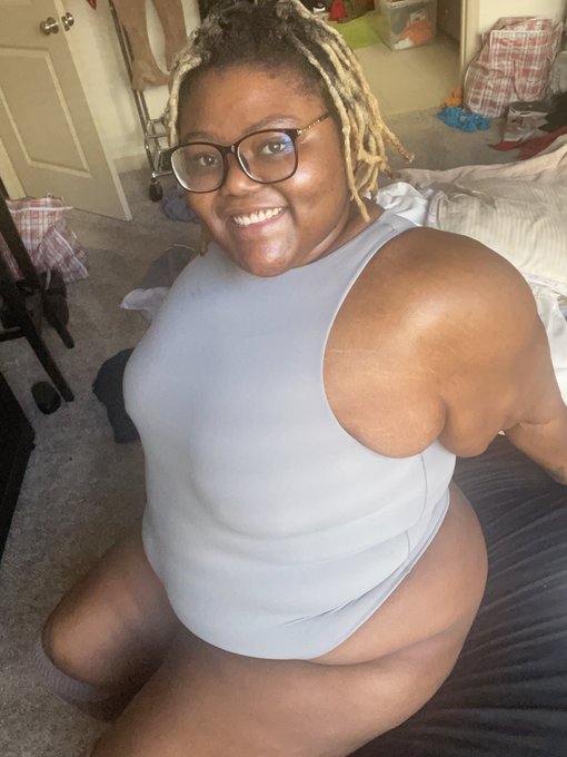 Skims never lets me down 👩🏾&zwj;🍳💋🤌🏾 https://t.co/j9NOxigdkC