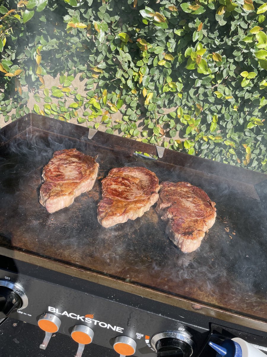 TheBurkeShow's tweet photo. Breakfast! https://t.co/6CHXY9Xyf6
