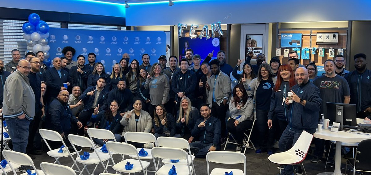 DianaKatePasko's tweet image. @teamDomin8FL area meeting to celebrate all of the successes this team has shown for 2023. What a talented group of individuals! I can’t wait to see you guys show up &amp;amp; show out in 2024! Here’s to the best year yet… 🎉 @NicoleKHinojosa @shawni777 @jrluna11 @One_FLA @theeastregion…