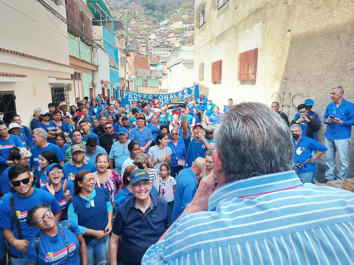 UNT_Caracas's tweet photo. Somos un partido comprometido con la causa democratica mediante la ruta electoral, enmarcados en la unidad para lograr el cambio en Venezuela.
#UNTEsEsperanzaYUnidad 
@partidoUNT 
#03febrero https://t.co/CqXiYfa4tD