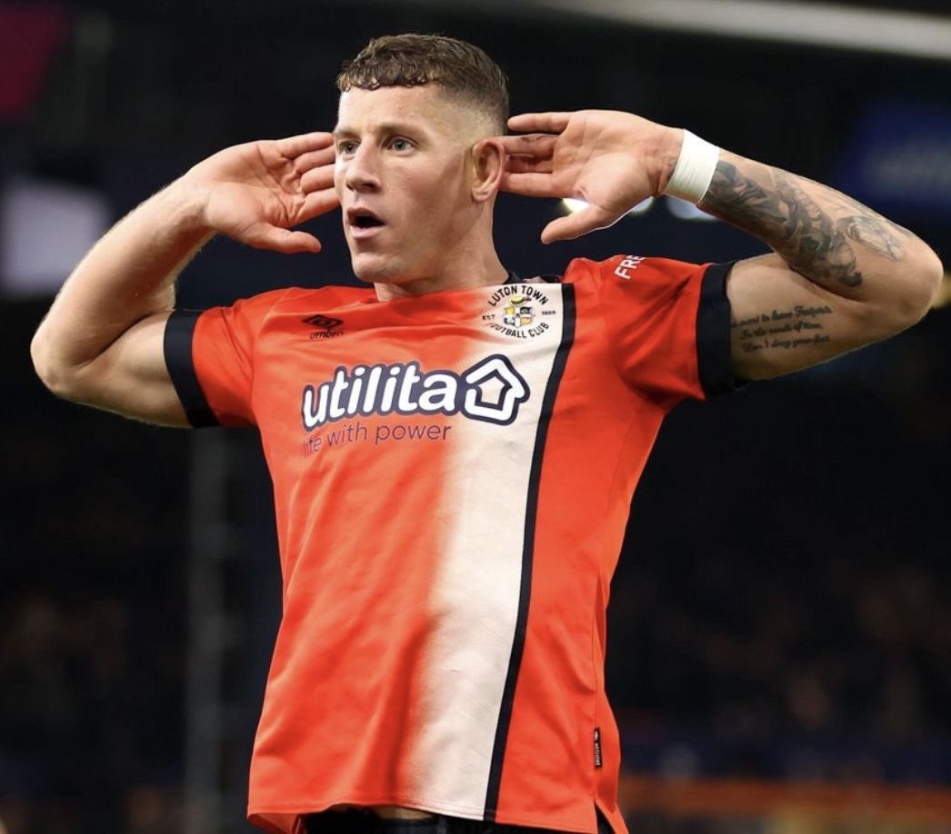 FezzwigCFC's tweet photo. GOAL🚨 Ross barkley (39’)
Baller at the moment
#LUTNEW https://t.co/OVk4mWb4IY