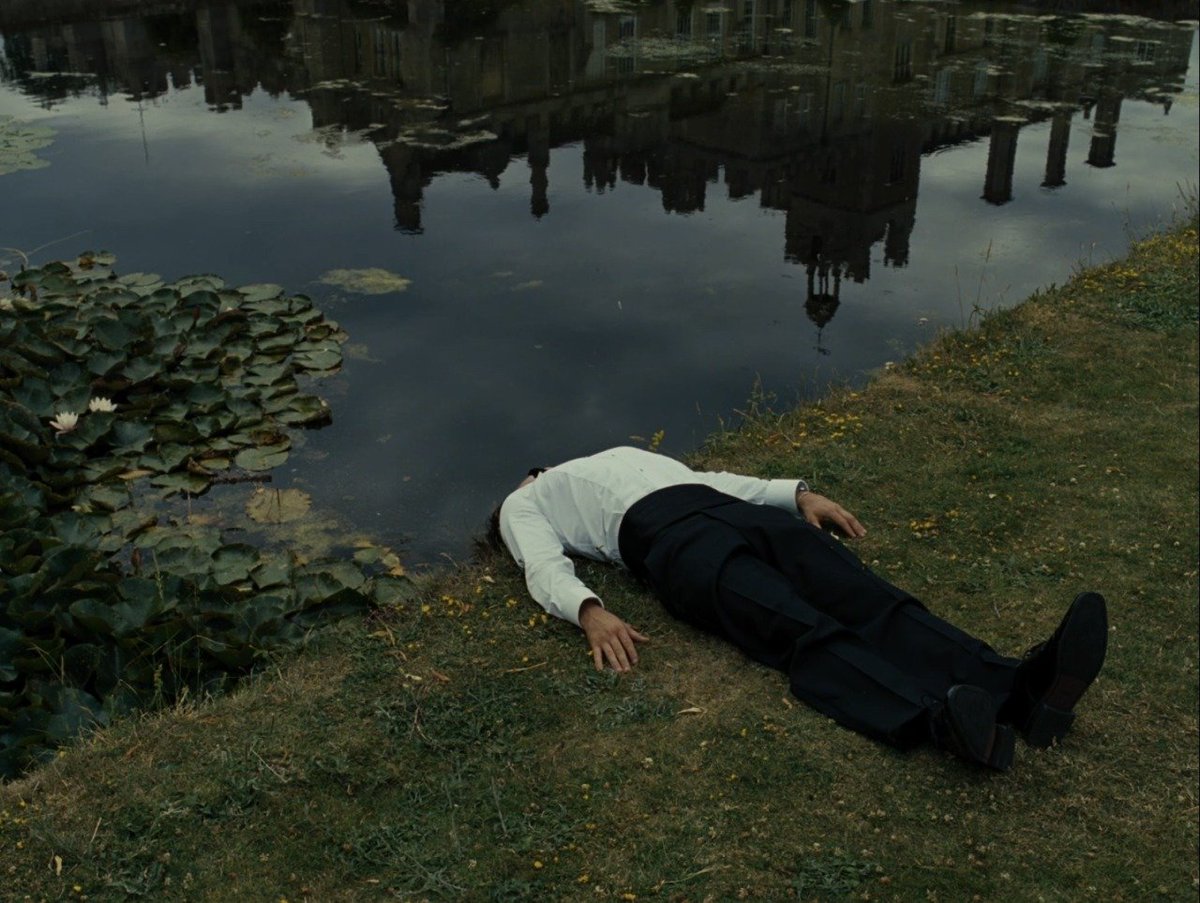 TheCinesthetic's tweet photo. saltburn (2023) dir. emerald fennell https://t.co/oKYVyCd24h