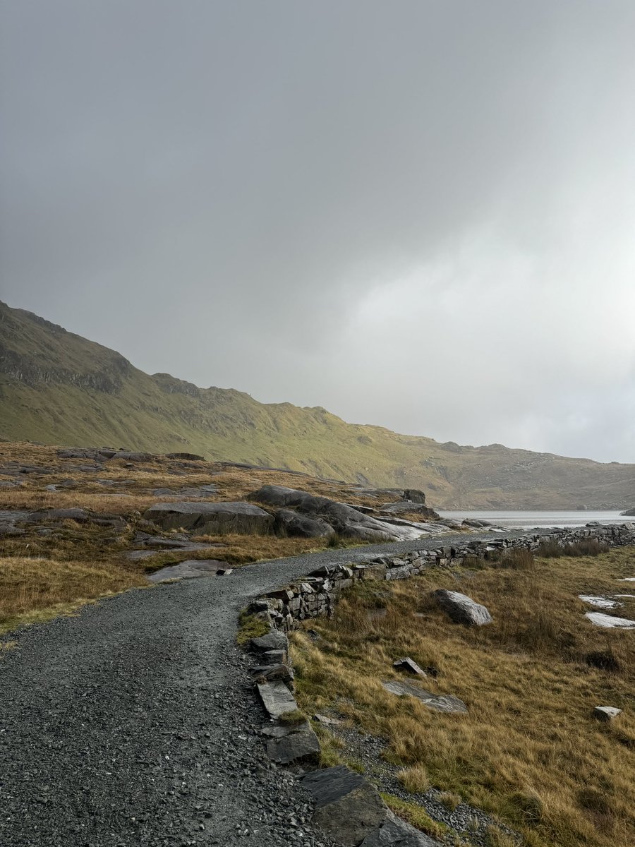 brettcarpio's tweet photo. HELLO SNOWDON https://t.co/6Xry7WnyBE