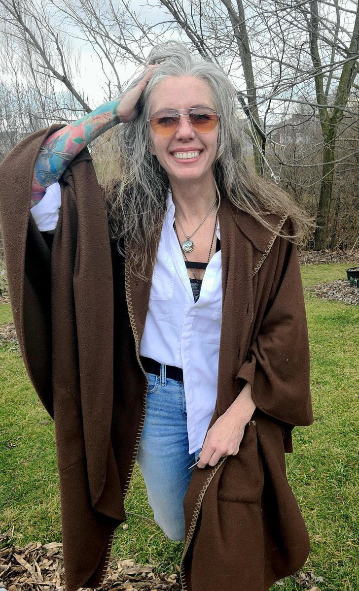 RevSkyyWells's tweet photo. My Skin Cancer Journey
Day 3
❤️🎶🌴

Follow along as I try to fix the sun damaged mess I caused on my skin suit. ..
🤦‍♂️

Full playlist from previous years on YouTube:
https://t.co/q9k7CCkixK
#cancersucks #cancercream #cancerawareness #skincancer #Fluorouracil #chemo #roundthree https://t.co/JGiOTffYGC