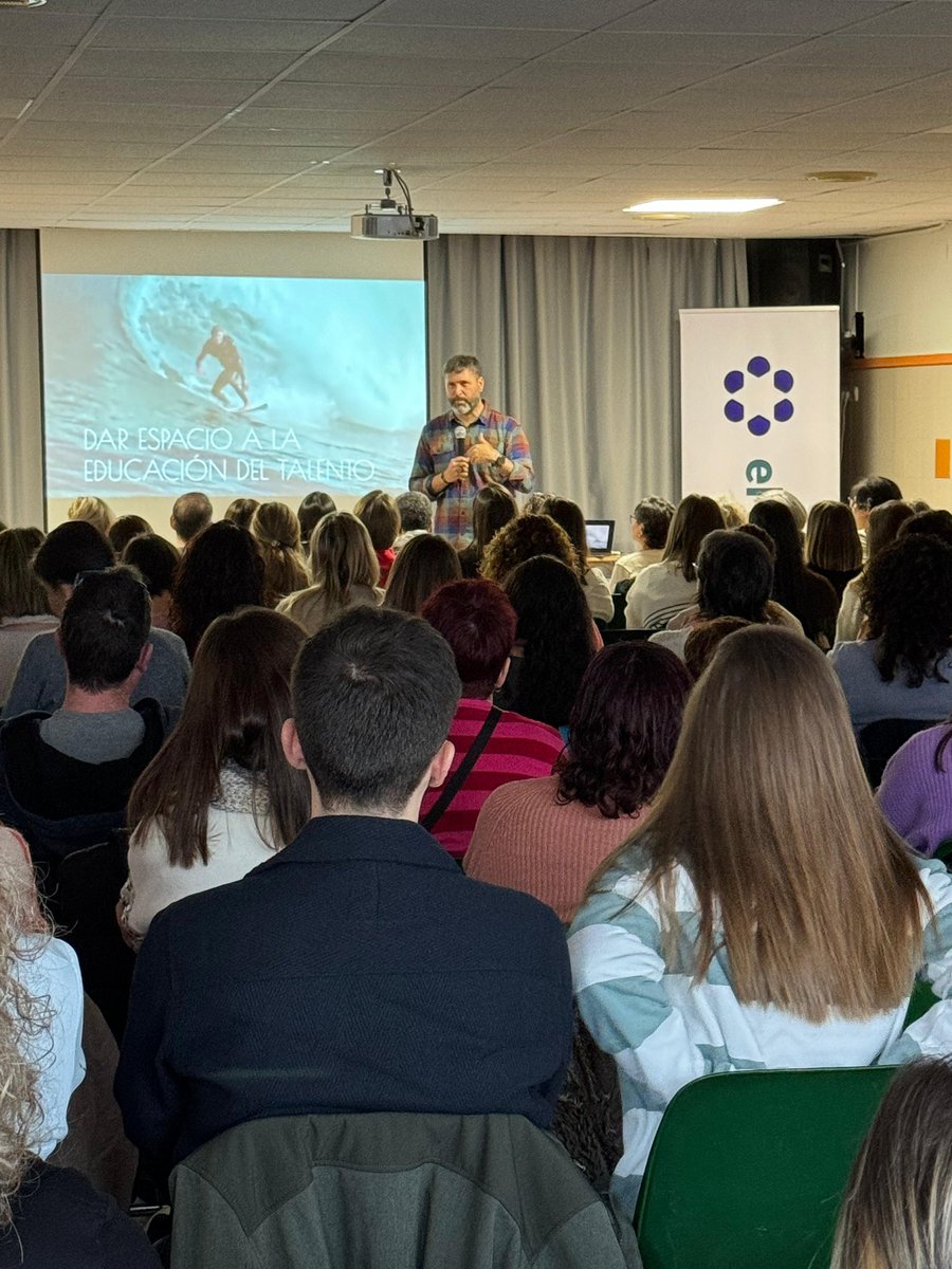 El Carme Lleida tweet media