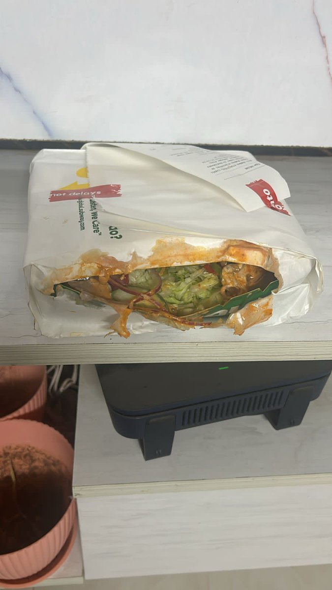 singhhemanth107's tweet photo. Raised a concern with @ZomatoIN about the damaged @SUBWAY order, but got an unsatisfactory response and a measly ₹80 refund offer. Seriously?! 😡 Not the customer service I expected. 🤦‍♂️ #ZomatoCustomerServiceFail #UnhappyCustomer @SUBWAY, can we get this sorted out? https://t.co/o3jRxs807K