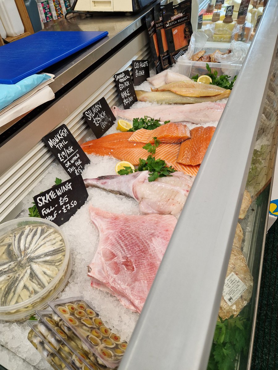 spinmillhouse's tweet image. Good afternoon @JoannaBlythman , here is the fish fridge @thegvg , here in #Slaithwaite. We are incredibly lucky to have a supply of fresh fish up to three times per week. Bespoke orders can also be met. #shoplocal #cookfresh #freshfish #indiebusiness #memberscoop