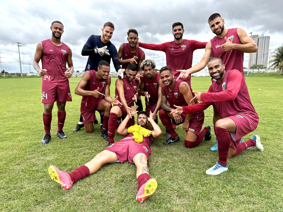 Os vencedores do rachão deste sábado!🔥🔥

Preparados e prontos para o próximo confronto!

Vamos, OPE!🔴⚪🟢