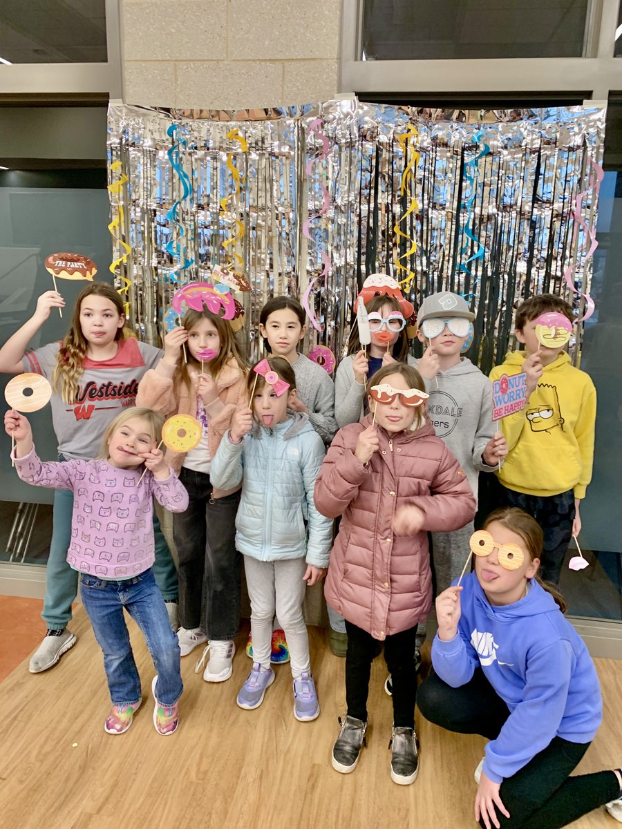 Another FANTASTIC Donuts with a Grown Up event this morning <a href="/OakdaleTigers66/">Oakdale Tigers</a>. Seventeen dozen donuts and standing room only sure says this is one of our community's favorite events! Thank you to the Oakdale Community Club for hosting and organizing. <a href="/Westside66/">Westside Community Schools</a>