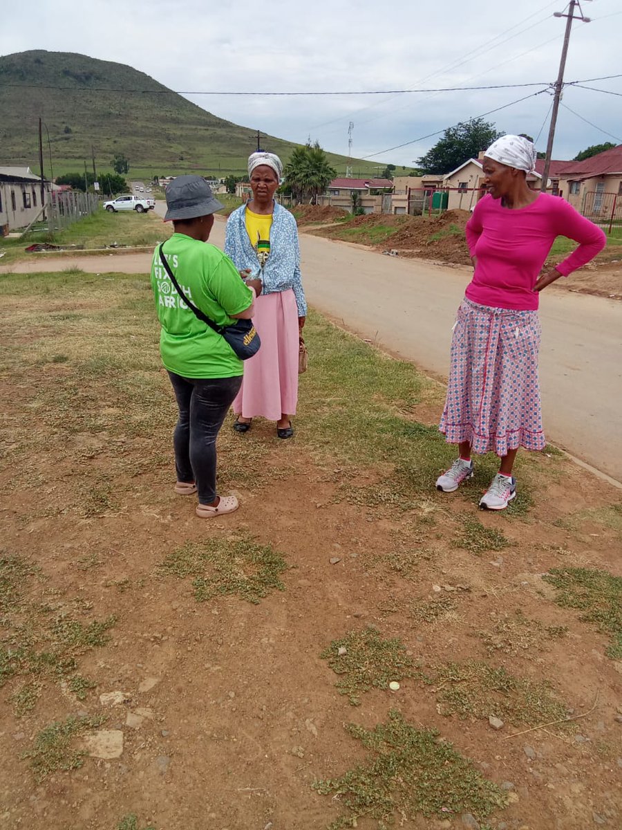 ActionSAEC's tweet photo. ActionSA members in OR Tambo, Nyandeni, and Mhlontlo hit the streets with one clear message: #RegisterToFixSA 

One thing about us: we are open to engaging with you regardless of your background or current affiliation. Sondela sithethe! https://t.co/8SZZo3XWk2
