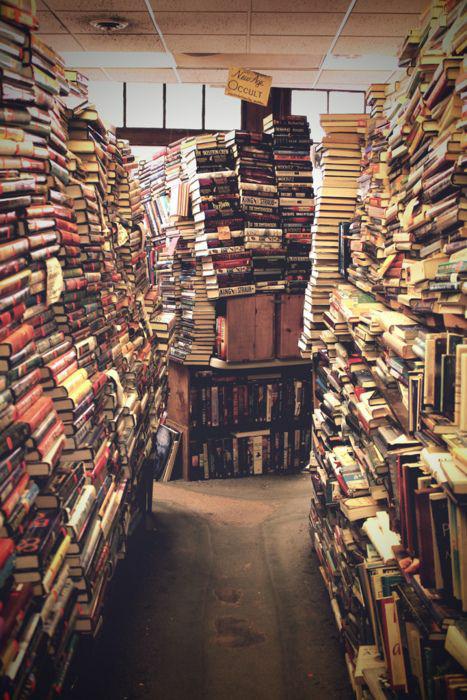 imhamzaafridi's tweet photo. Join us at #PeshawarLitFest for a book extravaganza! Uncover the power of literature. #Dosti #BookExtravaganza https://t.co/eY01TMKn5U