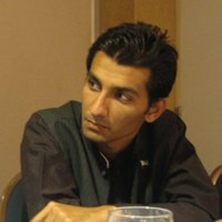 A fulbright scholar Junaid Hafeez has been languishing in prison for 11 years &amp; awaits justice.

Hundreds of other baseless cases, targeting innocents, are long pending in different courts.

BUT

Let's prioritize cases of Nikkah/Iddat &amp; whatnot.

Our judicial system is a mockery.