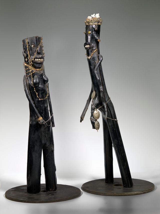 Bessie Harvey (1929-1994)

Untitled Root Figure, 1988, painted root, beads, turkey bones, metal, plastic. 

#bhm     #BlackHistoryMonth      #bessieharvey #sculptureart #blackwomensculptors #americansculptors #blacksculptors  #BlackAmericanHistory