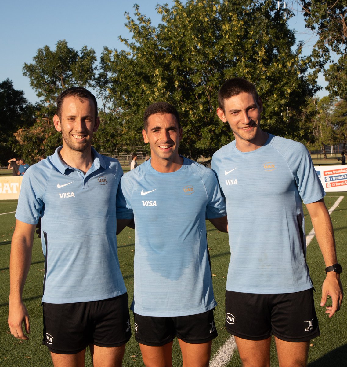 unionargentina's tweet photo. #Referato | La postal de la terna arbitral que fue parte del amistoso entre Pampas y Dogos XV en Deportiva Francesa.
➡️ Simón Larrubia, Damián Schneider y Luca Solda.
#LaUniónDeTodos https://t.co/cAIUdtwmRt