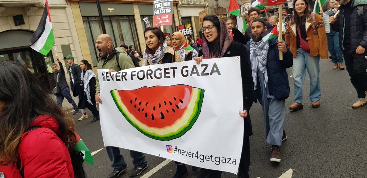 wfpsclondon's tweet photo. Another amazing national demo in London. More and more millions are Palestinians! #CeaseFireNow #FreePalestine #pscupdates https://t.co/ErwQNiLutH