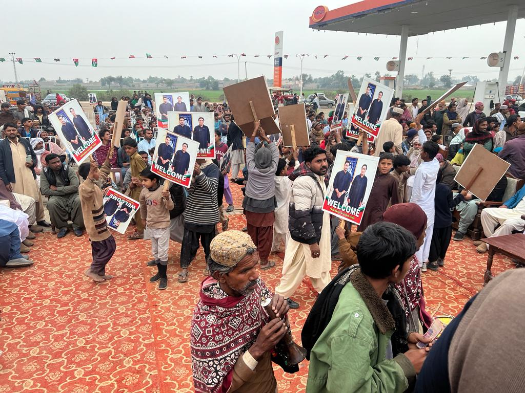 sirajuddin110's tweet photo. Rally organized by Ex-MPA PS-15 Nawabzada Ghanwer Ali Khan Isran and UC Chairman Arzi Bhutto Hafiz Karamullah Bangher invited PPP President Nisar Ahmed Khuhro MPA PS-15,  UC Arzi Bhutto, Taluka Sijawal, District Kamber Shahdadkot. https://t.co/Ob6jxlVoPy