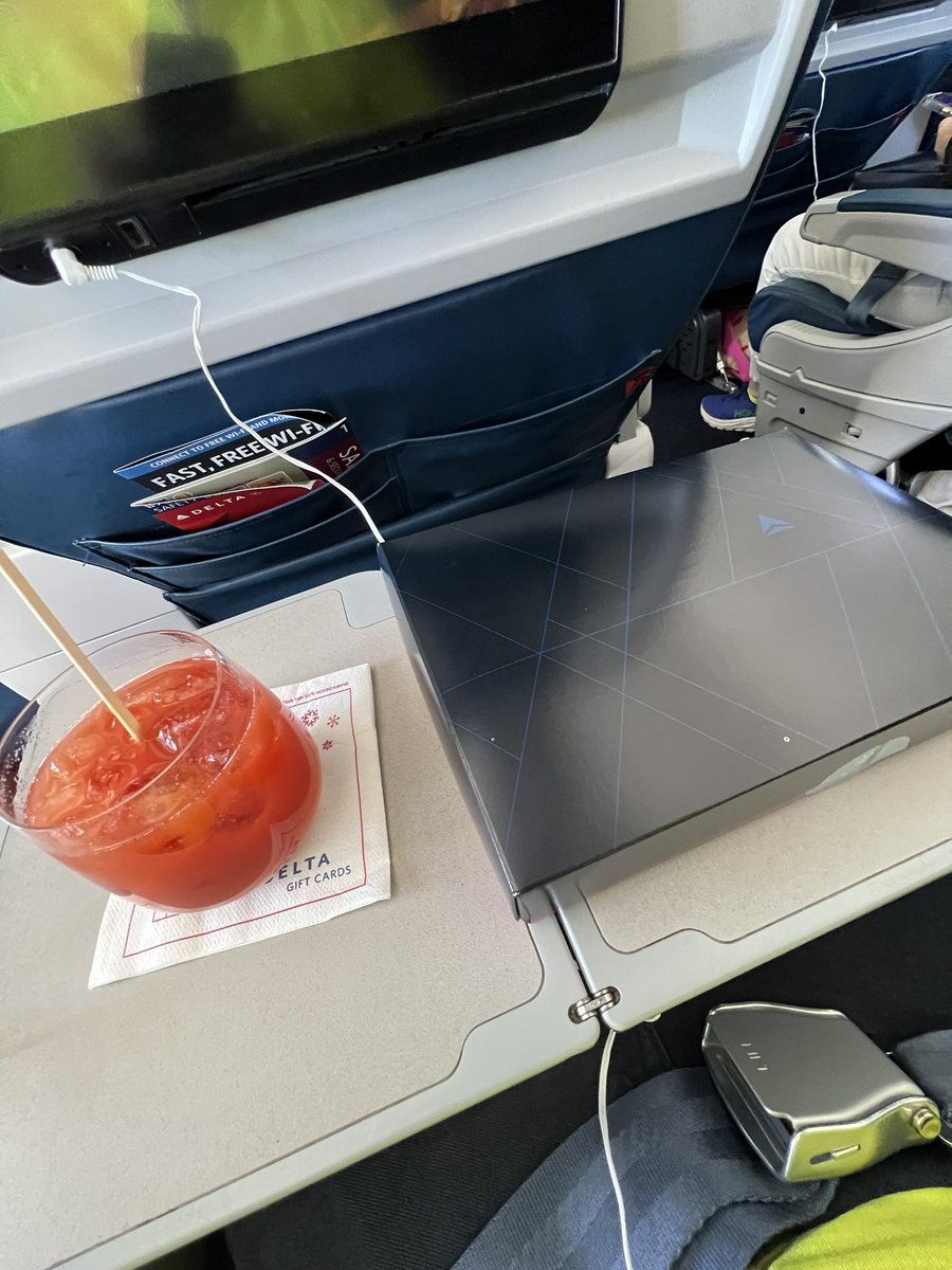 iatrogenic7's tweet photo. @Delta Was looking forward to riding this 757 JFK to STT but very disappointed by poor food service, IFE freezing/unwatchable, and aircraft cleanliness. Cabin crew seem stressed and didn’t care or try to remedy. Worst first class experience in a long time. https://t.co/rRQ4yeNvLQ