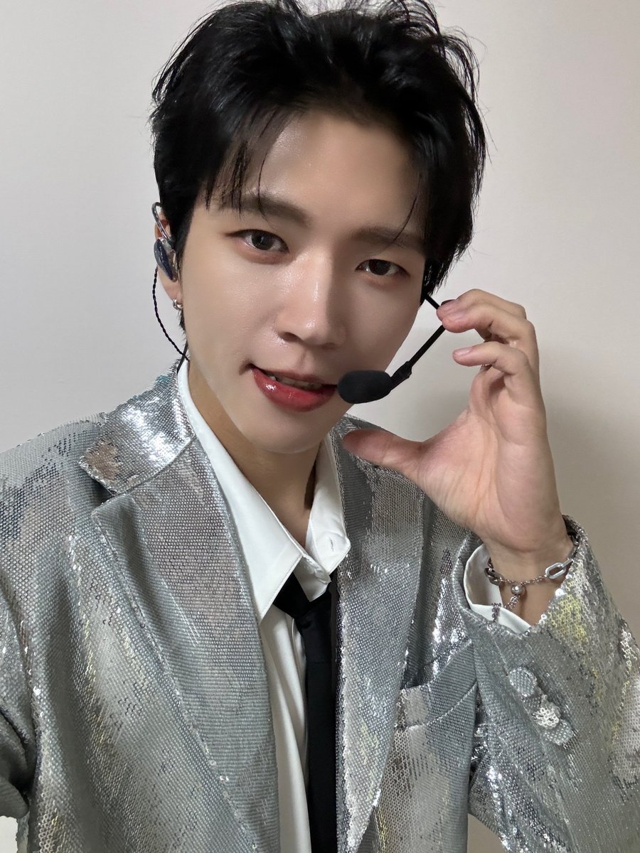 NWH_officialtwt's tweet photo. [🎤]

2024 NAM WOO HYUN CONCERT <식목일 3 - WHITREE> in TAIPEI 공연 종료💛

타이베이에서 인스피릿과 추억 심기,
잊지 못할 추억을 함께 만들어주셔서 감사합니다🌳

#남우현 #NAMWOOHYUN
#식목일3 #WHITREE #ASIATOUR #TAIPEI
#블레이드엔터테인먼트 #BLADEentertainment https://t.co/rMjb2tBjBx