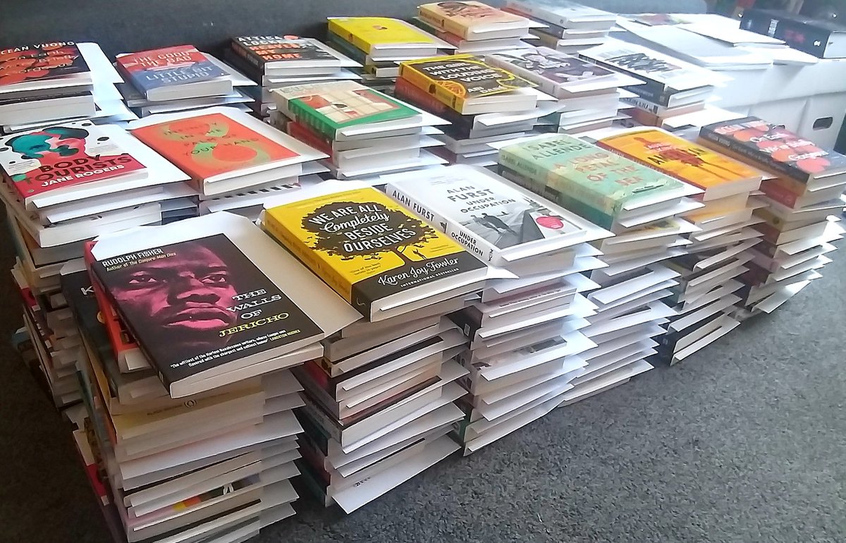 Biggreenbooks's tweet photo. The Big Green Book Club. 

A monthly subscription service where I personally pick, wrap &amp; post out a book just for you, based on the kind of books you enjoy.

 Kids &amp; adults versions available.

3,6 &amp; 12 month options

Also makes an ace gift!

JOIN HERE. 

https://t.co/m8NqTVKMHa https://t.co/5w1vkqemlp