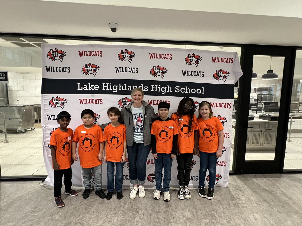 IamBranum's tweet photo. What a great way to start our Saturday! Over 600 students competing in our Elementary UIL competition! So proud of our coaches, competitors and our campus administrators! And, a huge shout out to Kelly Musgraves for making it happen! ❤️💚💙💜 #risdweareone https://t.co/JBLvw4N41X