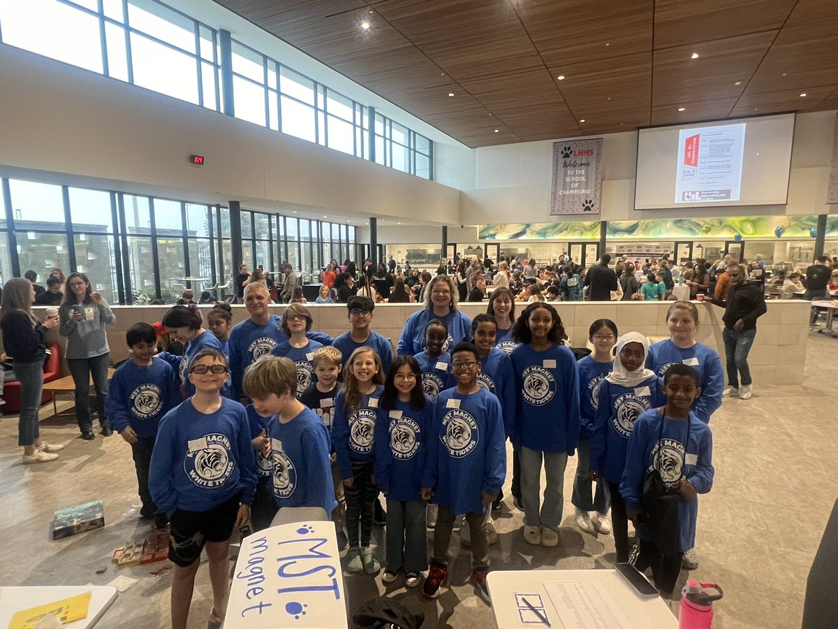 IamBranum's tweet photo. What a great way to start our Saturday! Over 600 students competing in our Elementary UIL competition! So proud of our coaches, competitors and our campus administrators! And, a huge shout out to Kelly Musgraves for making it happen! ❤️💚💙💜 #risdweareone https://t.co/JBLvw4N41X