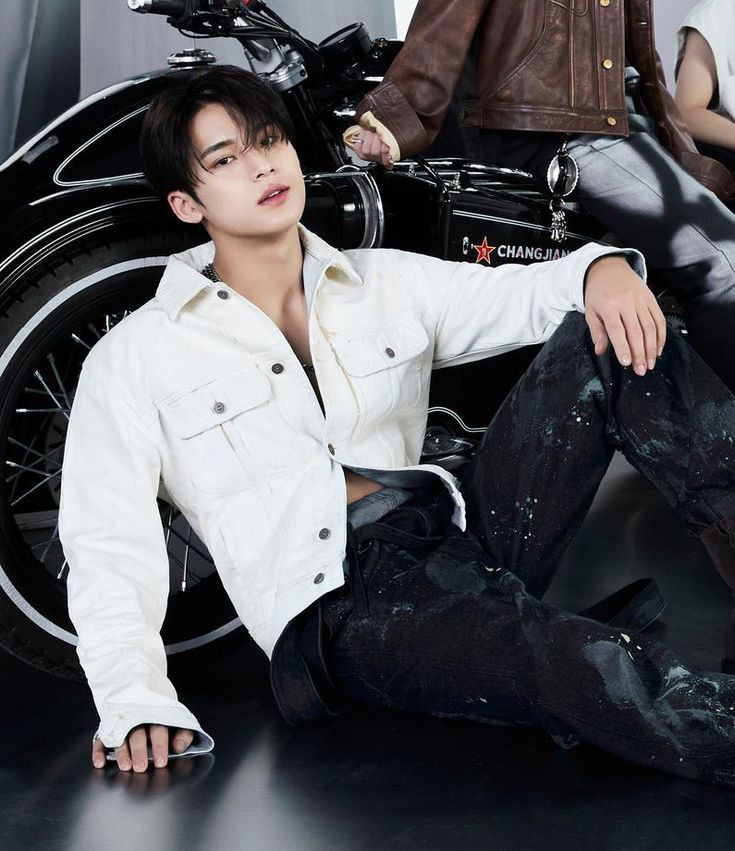 violetier16's tweet photo. Cuma gara-gara parfum dia m*sturb*si? 

Perfume - Minwon
same age
Mingyu si anak motor, Wonwoo si anak biasa aja.
🔞🔞 https://t.co/CmBnvk3gHE