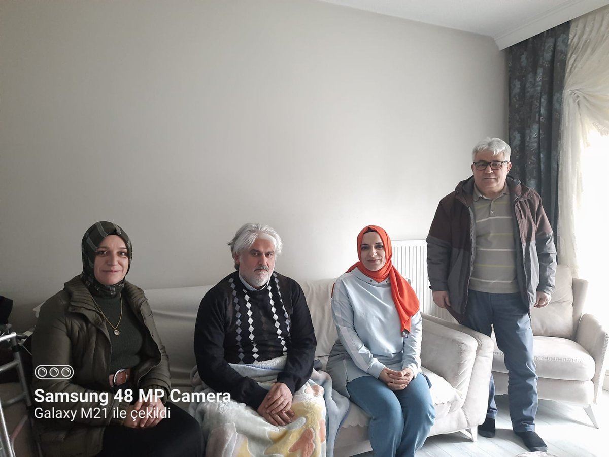 Ak Parti Başakşehir İlçe Başkanlığı Sosyal Politikalar, EKM Komisyonu engelli aile ziyaretlerine devam ediyor. 
DURMAK YOK YOLA DEVAM